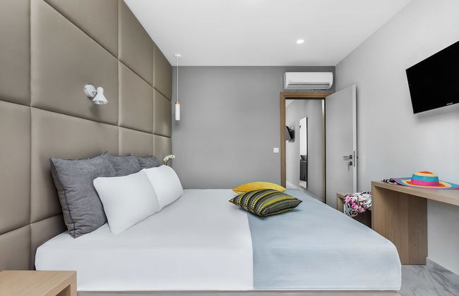 Nymphes Deluxe Accommodation - Photo 6