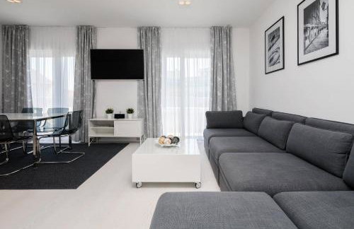 S Luxury Apartments - Photo 15