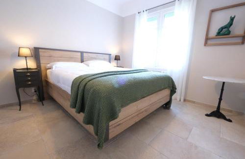 vacation rental with pool and poolhouse, close to arles in moulès- sleeps 8 - Foto 5