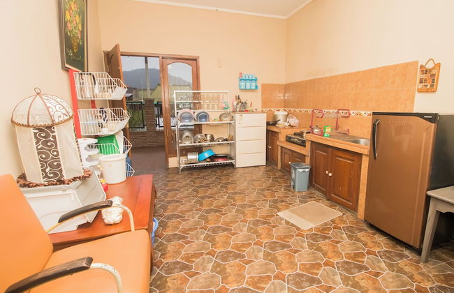 Villa Matahari Tawangmangu powered by Cocotel - Foto 9