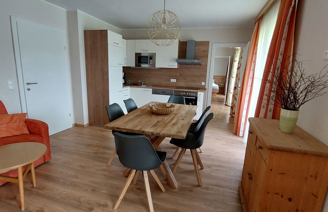 3 bedroom Apartment in Velden am Wörther See with garden - Photo 2