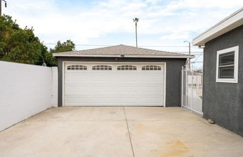 Stunning Retro Beach Oasis, Dual Living, Pool - Foto 71