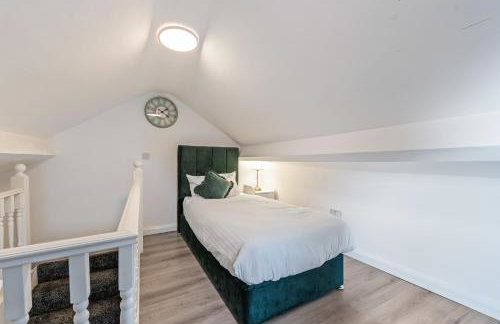 CityBuzz 4 Bedroom House in Nottingham Sleep 7 - Foto 12