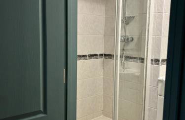 Central Plymouth Sea View Penthouse Apartment with Secure Parking - Foto 45