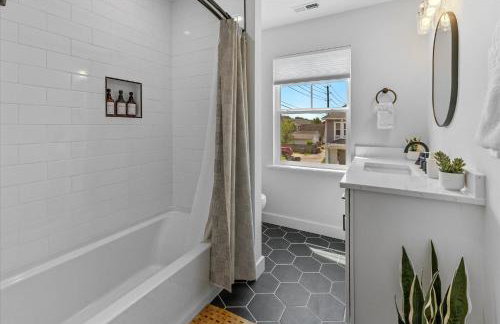 Lux House & Carriage house Furnished for Comfort - Foto 34