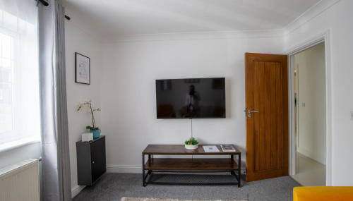 Modern Detached 4-Bedroom 2-Bath Home, Guildford - Foto 4