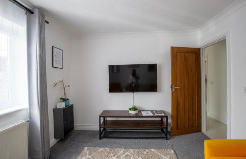 Modern Detached 4-Bedroom 2-Bath Home, Guildford - Foto 4