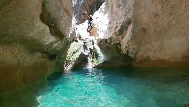 Un tuffo nel canyon di La Bolera