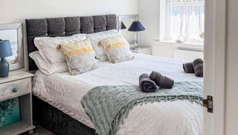 The Sashes - Stylish Apartment - FREE Parking - Ultrafast WIFI - Smart TV - Netflix - sleeps up to 6! Close to Poole Town Center & Sandbanks & Bournemouth - Foto 4, towels