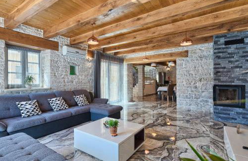 Villa Patrick-Luxury stone house in the center of Istria - Photo 33