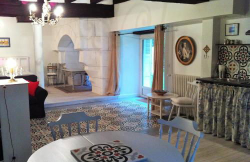 Loire Valley Medieval Getaway - Photo 11