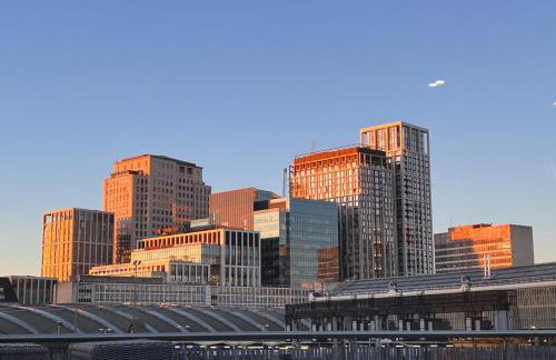 Exceptional 2-Floor Central London Escape - Sleeps Up to 10 with Skyline Terrace - Foto 16