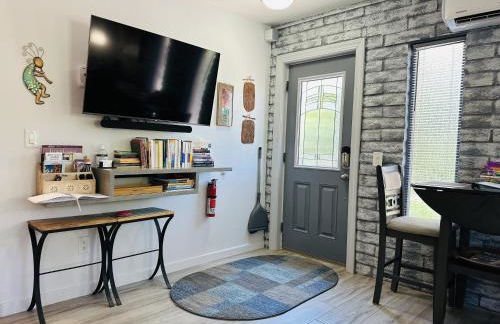 Red Rock Escape - Cozy King Bed Studio & Gardens, Trails, Views, Red Rock Pass - Foto 6