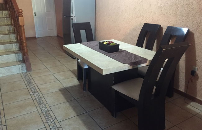 4 Recamaras Zona Sur WiFi Jardin Cochera - Foto 11