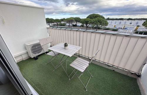 Bel appartement rénové 2 pièces avec clim et parking privé pour 4 personnes à Port Camargue - FR-1-731-153 - Photo 4