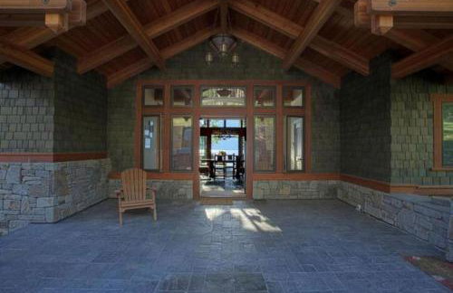 Lakeside Vacation Rental with Stunning Views and Spacious Interior on Flathead Lake, Montana - Foto 32