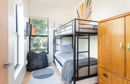 ChampaHouse- Easy access to Rino/Ballpark/Downtown - Foto 70