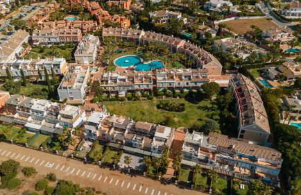 Townhouse in first line beach, Bahia de Marbella, Marbella - Photo 56