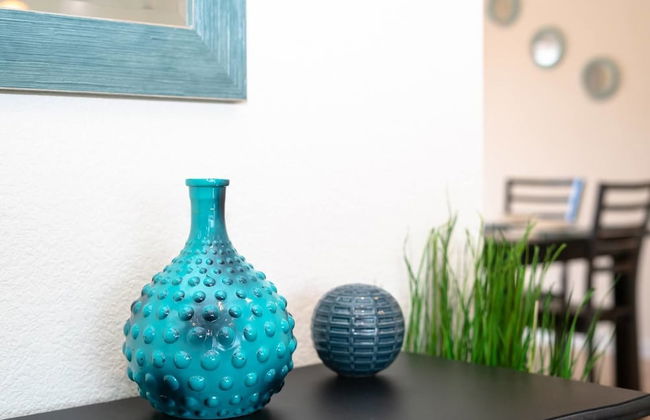 The Meadowlark Manor Spacious Backyard & Hot Tub - Photo 29