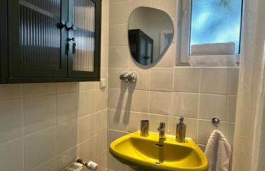 Westside Apartment - Photo 11