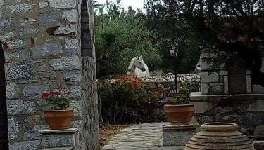 Charouda stone tower xenonas - Foto 5