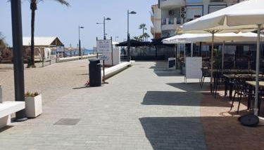 Beachfront Penthouse 3 double bedrooms, 2 bathrooms - Photo 3