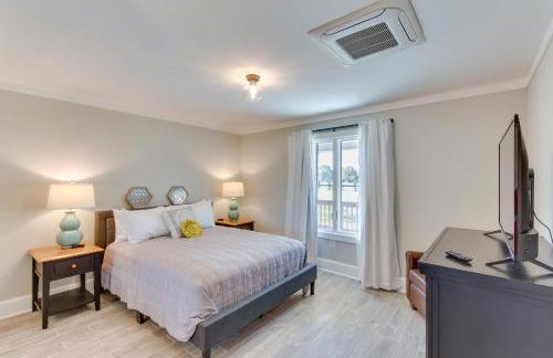 Modern Clarkesville Cottage with Decks and Patio! - Foto 9