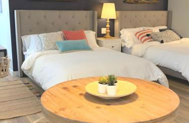 New cozy studio 2 queen beds kitchen walk to water! - Foto 27