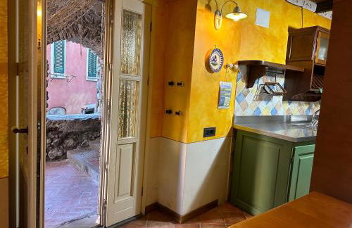 Ancient Tellaro - Free parking - Photo 5