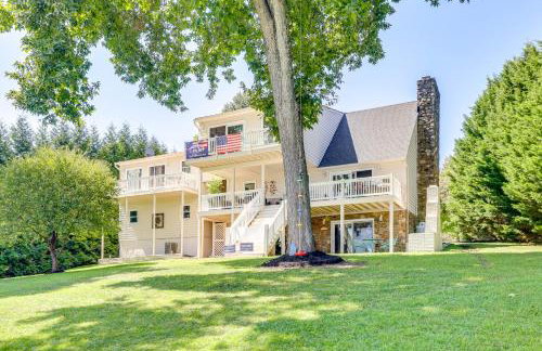 Smith Mountain Lake Retreat with Private Beach! - Foto 23