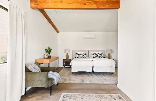 The Raven By The Cohost Company - Foto 75