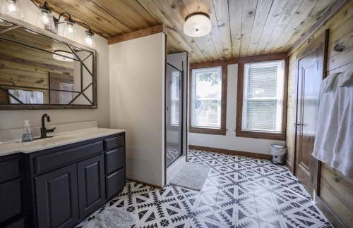 Charming Retreat 5 Min to Tims Ford Lake Sleeps 8 - Foto 49