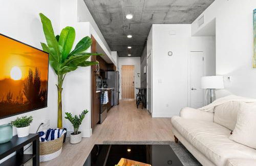 City Views! Luxury King bed gym pool HTub - Foto 14