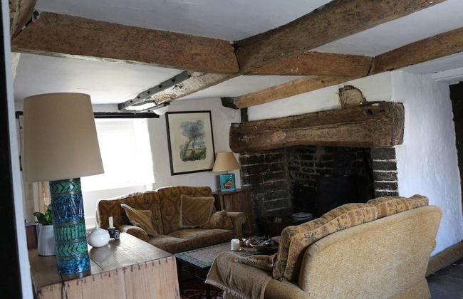 15th Century 3 Bedroom Cottage & Delightful Garden - Photo 11