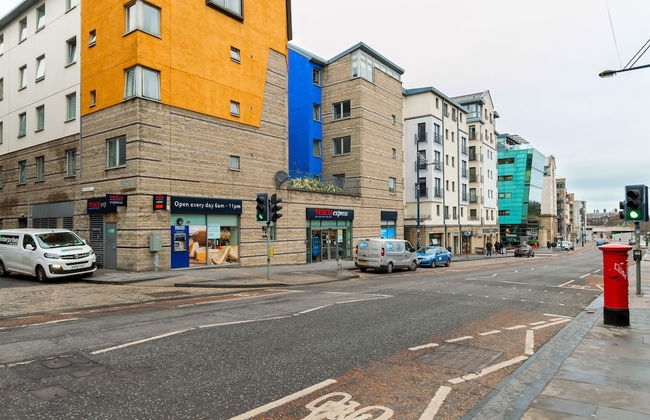 Tony Asga - Coady Apartment - Photo 51