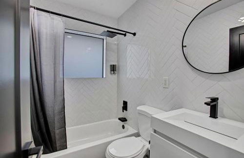 Coral Lane by Rove Travel - Home with Pool & BBQ - Foto 34