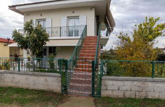 Evans House - Photo 18