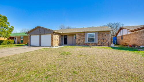 5 Mi to Fort Worth Stockyards Home with Yard! - Foto 3