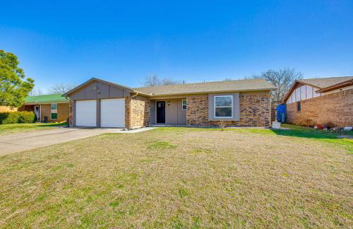 5 Mi to Fort Worth Stockyards Home with Yard! - Foto 3