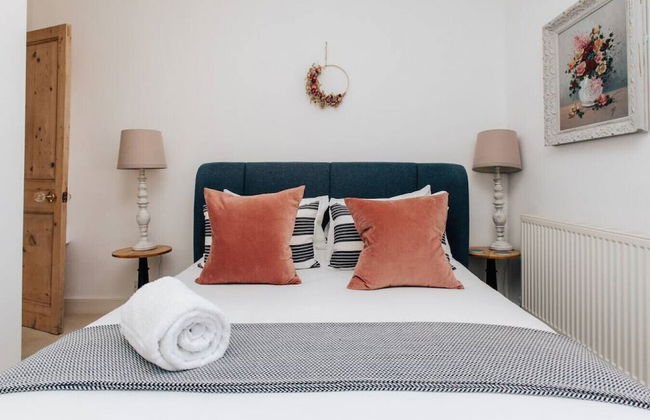 Dolls House - Luxury Townhouse - From 400 Per Night - Photo 70