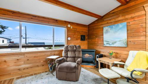 2nd story 1 bed apt #3 with kitchenette and a sweeping view of Birch Bay - Foto 2