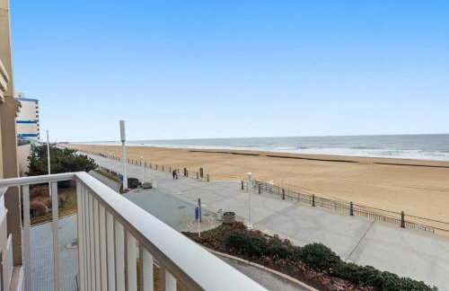 Oceanfront Condo, Heated Pool, Fitness Center - Photo 24