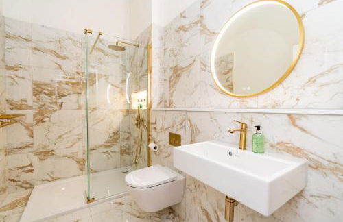 Dragon Suites Luxury Apartments at Rutland Square - Photo 76