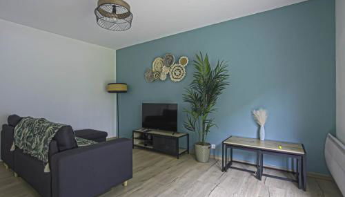 Overlord HQ - Photo 3