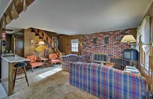 Walk to Green Lake and Beach Cozy Cabin with Deck - Foto 3