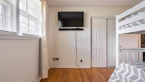 Updated home near Fort Jackson - Foto 3