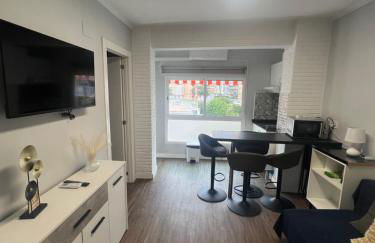 Precioso estudio en la playa norte de Valencia - Foto 1