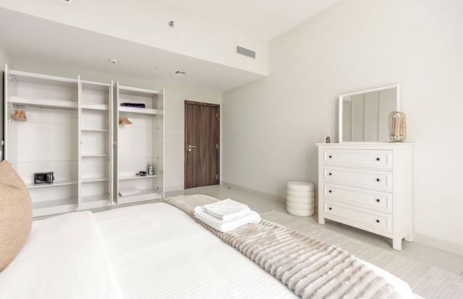 Silkhaus Reflection Tower - Photo 9