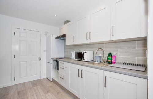 Modern Twin Studio - Town Centre - Long Stays Welcome! - Foto 5