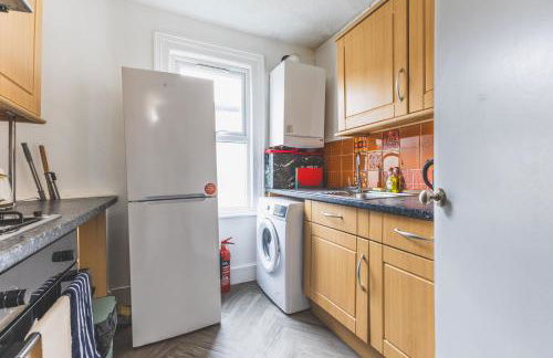 Spacious 2-bed apartment in Kensal Green - Photo 4